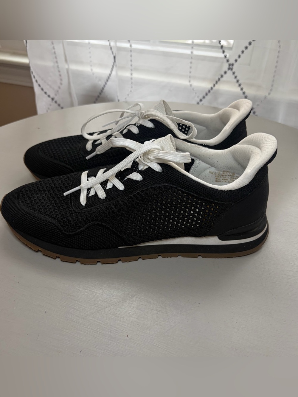VIVAIA All Day Slip On Mesh Sneakers 10.5 Black/White